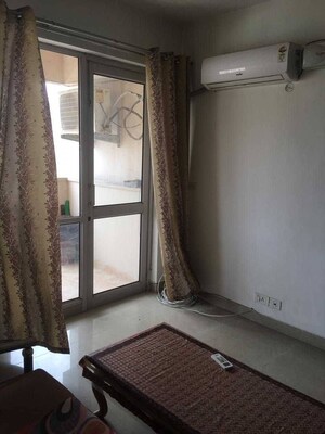 Room in 2 BHK Apartment at Farihills Apartment, Sector 21d – for Rent