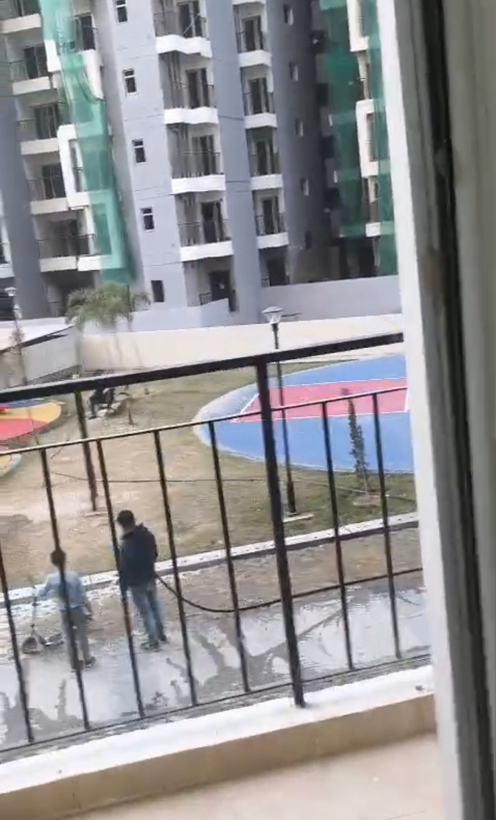 2 BHK 855 Sq.Ft. Apartment in Amrapali Dream Valley