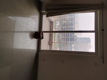 Room in 3 BHK Apartment at Emaar Palm Gardens, Sector 83 – for Sale