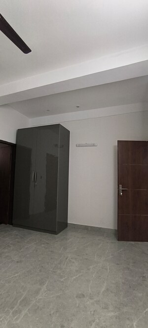 Room in 2 BHK Builder Floor at Huda CGHS, Sector 56 – for Rent