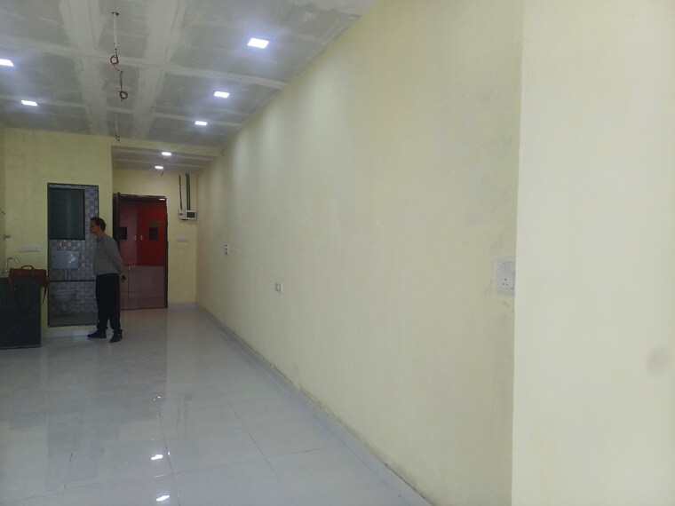 Room, marathon-millennium Commercial Office Space 500 Sq.Ft. In Mulund West Mumbai 9720165