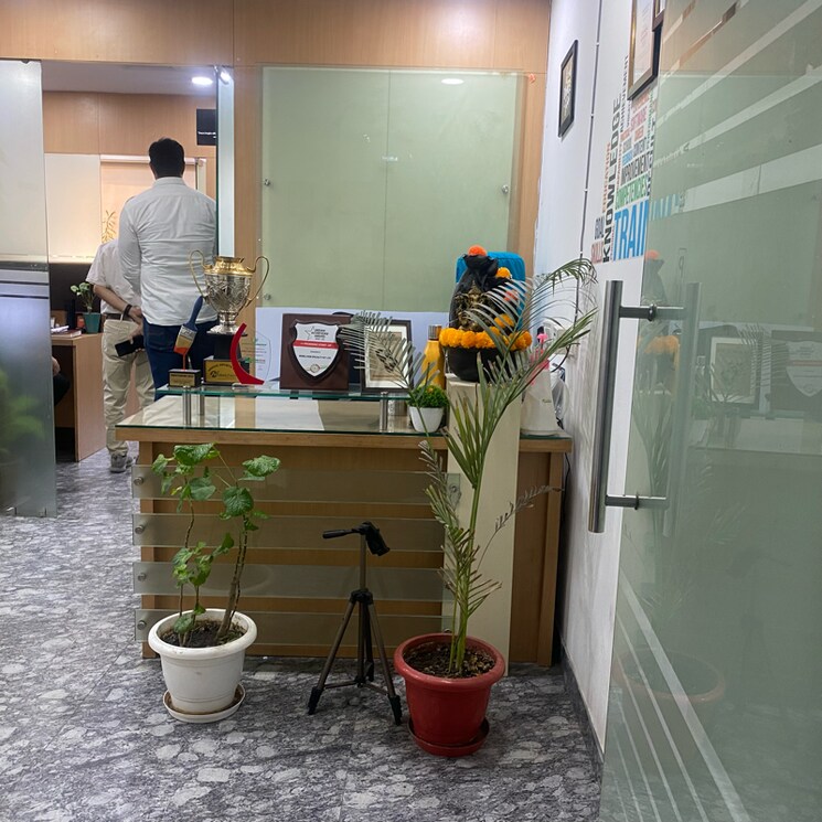 Team Area, spazedge Commercial Office Space 1400 Sq.Ft. In Tikri Gurgaon 9720201