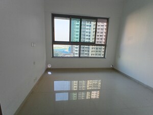 Room in 2 BHK Apartment at Kalpataru Immensa B, Kolshet Road – for Rent