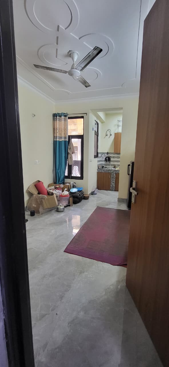 1 BHK Builder Floor For Rent in Paryavaran Complex