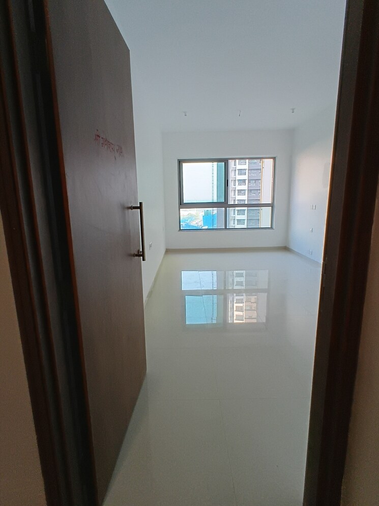 Room, kalpataru-immensa-b 2 Bedroom 663 Sq.Ft. Apartment In Kolshet Road Thane 9720327