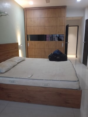 Bedroom in 2 BHK Builder Floor at Andheri West – for Rent
