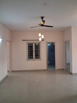 Room in 3 BHK Builder Floor at Unitech South City II, Sector 50 – for Rent