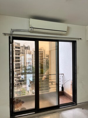 Furnished Amenities in 2 BHK Apartment at Swastik Windsor Heights, Kharghar – for Rent