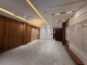 Room in 3 BHK Builder Floor at Sushant Lok ii – for Rent