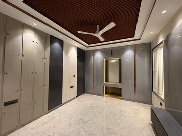 Building Lobby in 3 BHK Builder Floor at Sushant Lok ii – for Rent