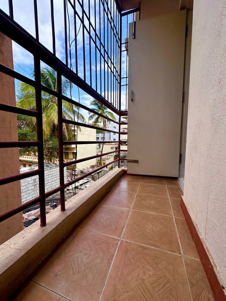 Balcony, indiranagar 1 Bedroom 601 Sq.Ft. Apartment In Indiranagar Bangalore 9720571