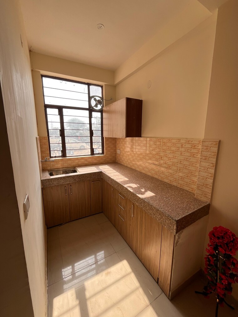 Kitchen, powai 1 Bedroom 500 Sq.Ft. Builder Floor In Powai Mumbai 9720630