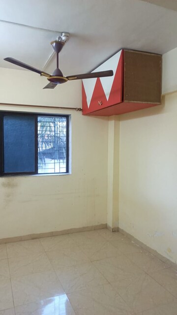 Room in 2 BHK Apartment at Sakai Mauli, Naigaon West – for Rent