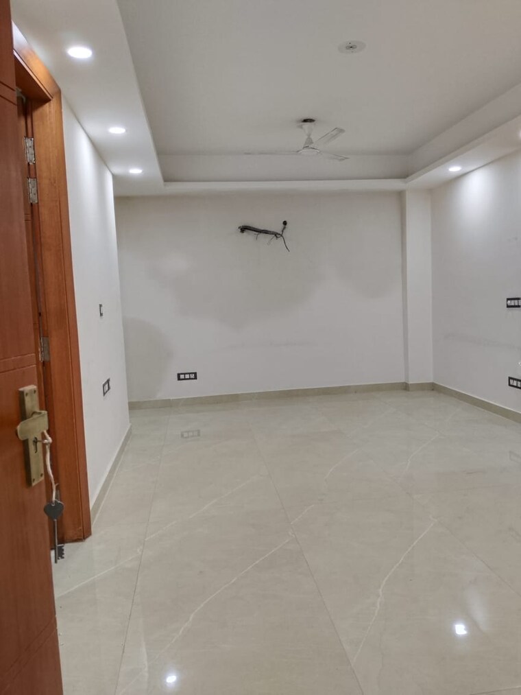 Room, saket 2 Bedroom 985 Sq.Ft. Builder Floor In Saket Delhi 9720659