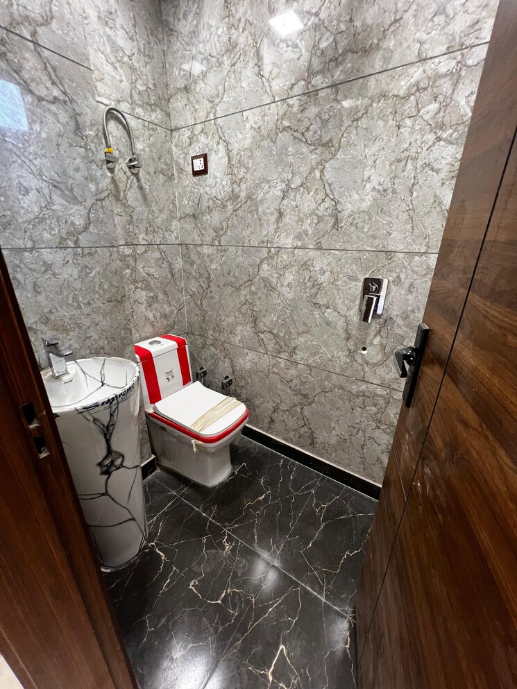 undefined, dwarka mor 2 Bedroom 610 Sq.Ft. Builder Floor In Dwarka Mor Delhi 9720671