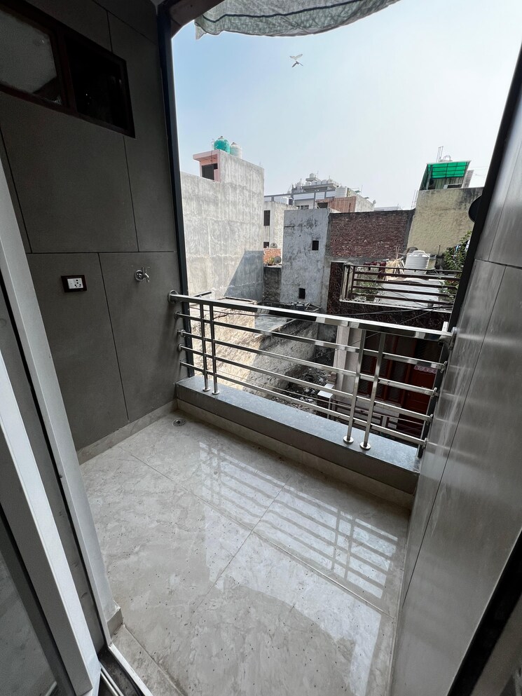 Balcony, dwarka mor 2 Bedroom 610 Sq.Ft. Builder Floor In Dwarka Mor Delhi 9720671