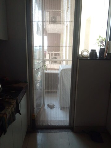 Room in 2 BHK Apartment at M3M Woodshire, Sector 107 – for Rent