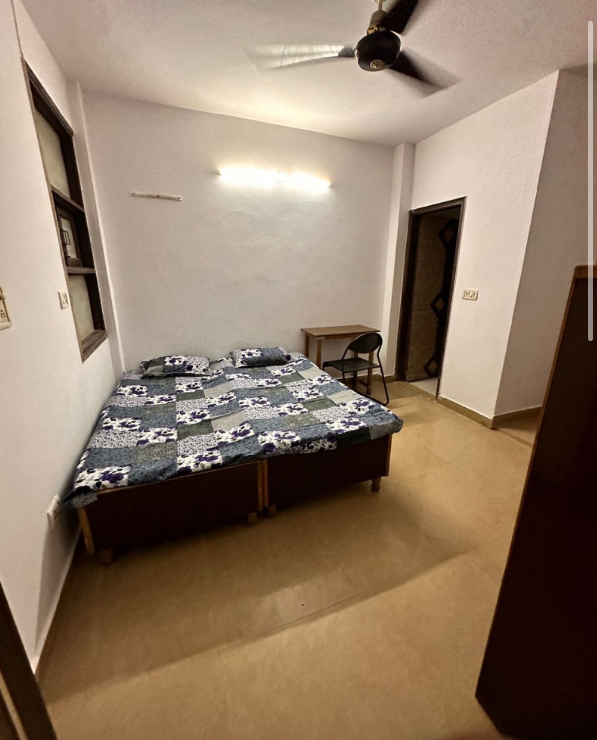 1 RkBuilder Floor For Rent in Saket