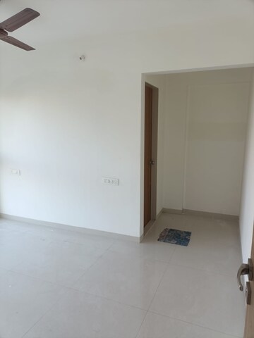 Room in 2 BHK Builder Floor at Bandra East – for Rent