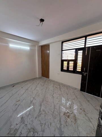 Room in 1 BHK Builder Floor at Chattarpur – for Rent