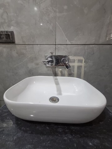 Bathroom in 3 BHK Builder Floor at BPTP District Phase 2, Sector 84 – for Sale