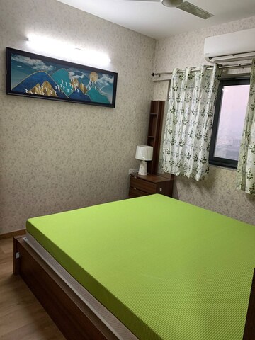 1 BHK Apartment For Rent in Amanora Gold Towers, Hadapsar