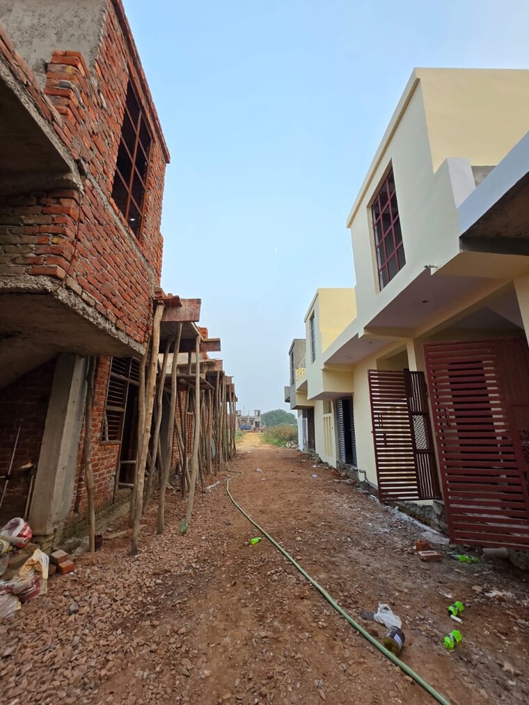 Exterior View, roza jalalpur 2 Bedroom 100 Sq.Yd. Villa In Roza Jalalpur Greater Noida 9720839