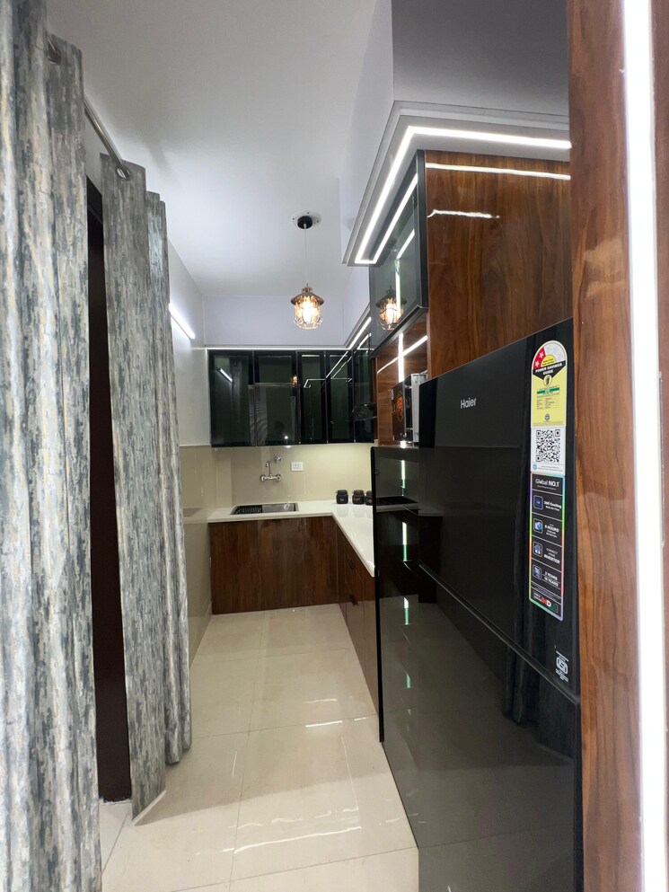 Kitchen, dwarka mor 2 Bedroom 605 Sq.Ft. Builder Floor In Dwarka Mor Delhi 9720875