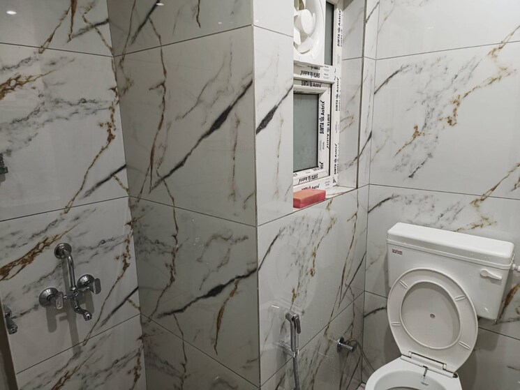 Bathroom, sector 65 3 Bedroom 1800 Sq.Ft. Builder Floor In Sector 65 Noida 9720870