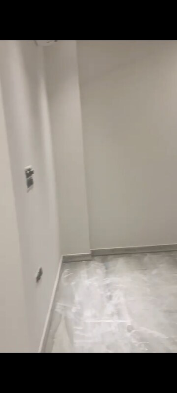 Room in 2 BHK Builder Floor at Lajpat Nagar 4 – for Rent