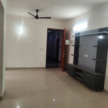 3 BHK Apartment For Rent in Emaar Emerald Estate, Sector 65