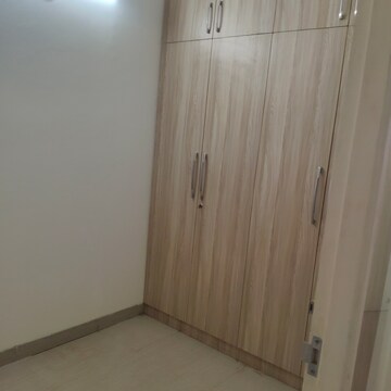 Building Lobby in 3 BHK Apartment at Emaar Emerald Estate, Sector 65 – for Rent