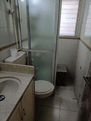 Master Bedroom in 4 BHK Apartment at Joy Palace CHS, Bandra West – for Rent