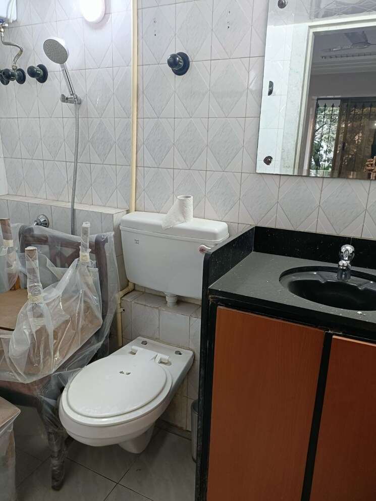 Master Bedroom, joy-palace-chs 4 Bedroom 2000 Sq.Ft. Apartment In Bandra West Mumbai 9720981