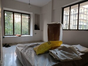 Living Room in 4 BHK Apartment at Joy Palace CHS, Bandra West – for Rent