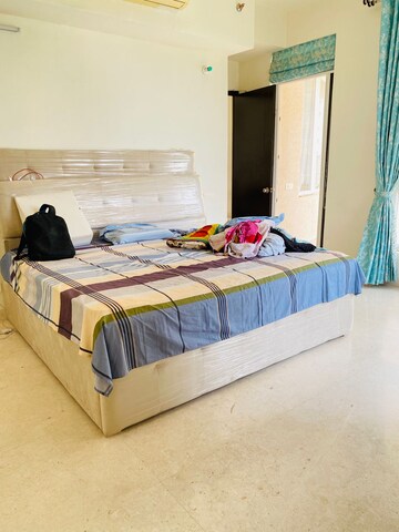 Bedroom in 4 BHK Apartment at Indiabulls Enigma, Sector 110 – for Sale