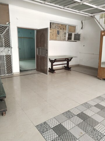 Living Room in 1 RK Builder Floor at Sector 37 – for Rent