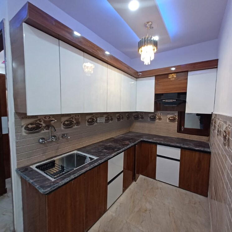 Kitchen, uttam nagar west 3 Bedroom 100 Sq.Yd. Builder Floor In Uttam Nagar West Delhi 9721059
