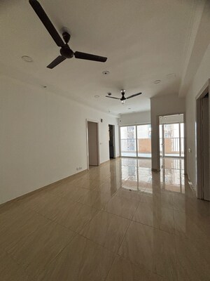 Room in 2.5 BHK Apartment at Nimbus The Hyde park, Sector 78 – for Sale