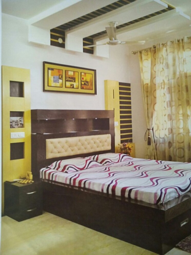 Room, vibhuti khand Pg For Girls In Vibhuti Khand 9721074