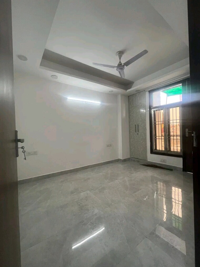 Room, rajpur khurd extension 2 Bedroom 850 Sq.Ft. Builder Floor In Rajpur Khurd Extension Delhi 9721095