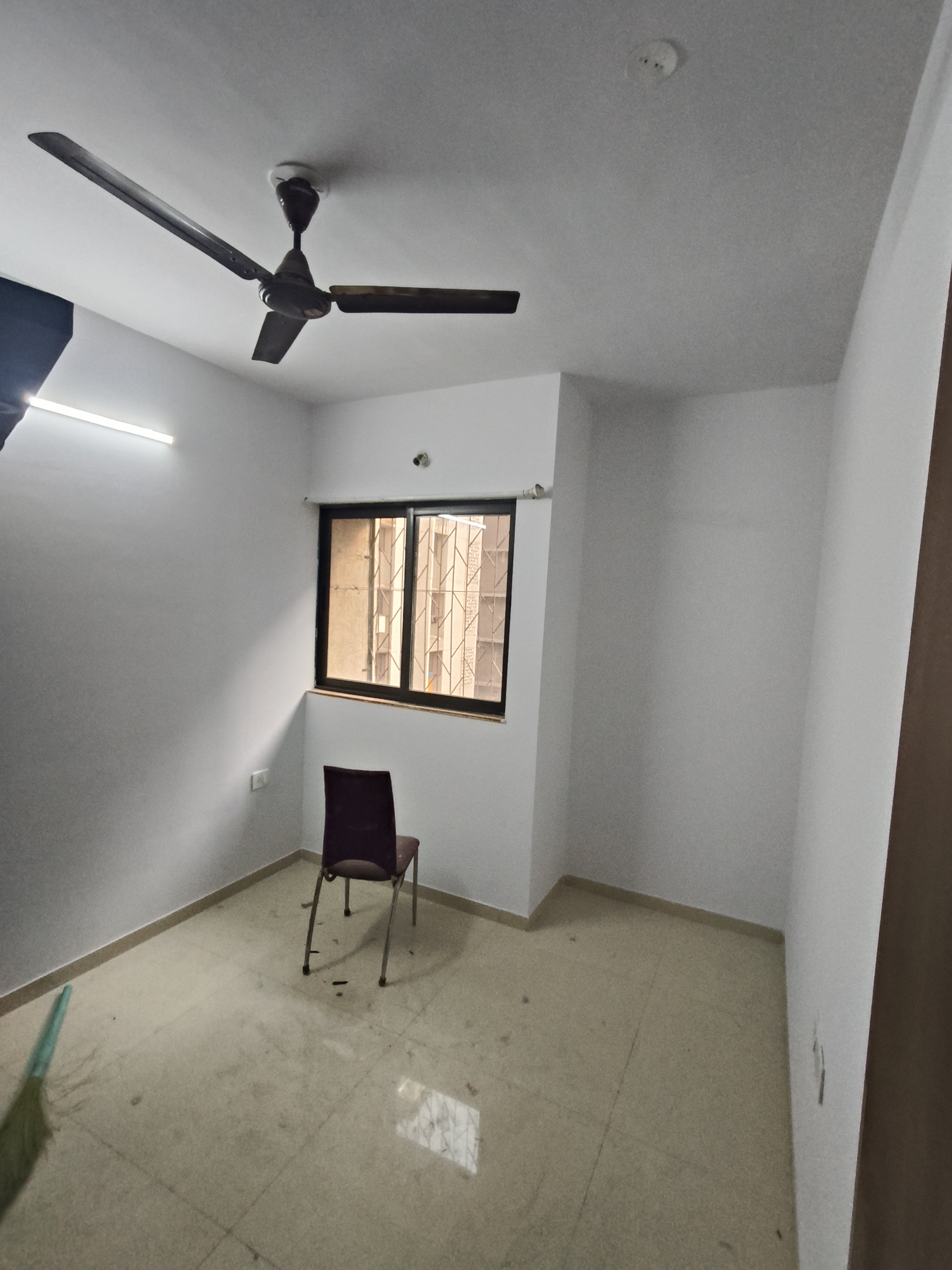 2.5 BHK Apartment For Sale in Lodha Lakeshore Greens