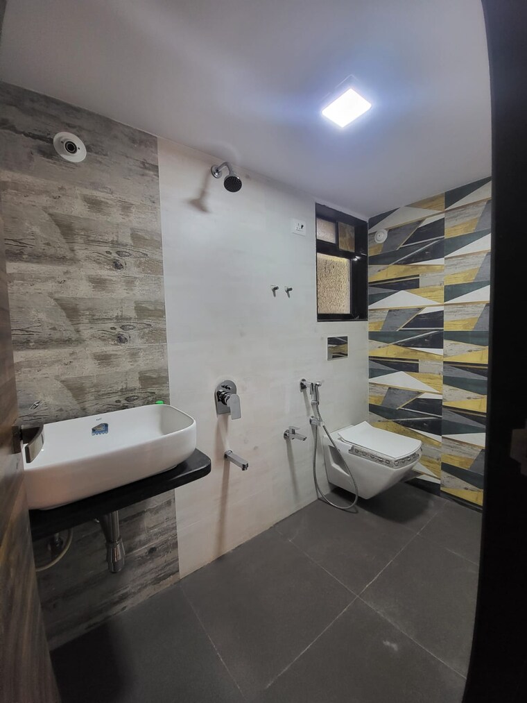 Bathroom, hiranandani-athena 1 Bedroom 600 Sq.Ft. Apartment In Ghodbunder Road Thane 9721139