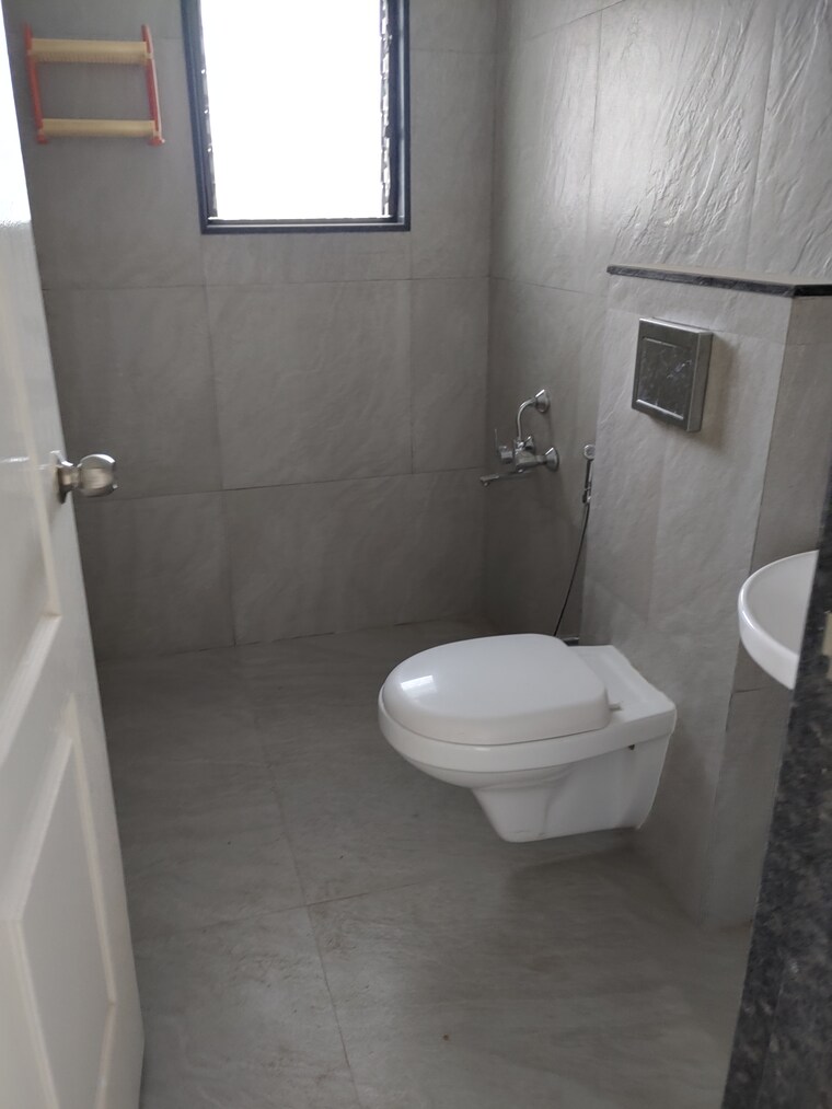 Bathroom, ganga-legend 3 Bedroom 1500 Sq.Ft. Apartment In Bavdhan Pune 9721142