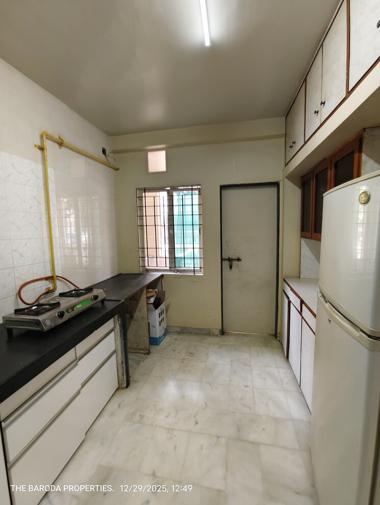 Kitchen, akota 2.5 Bedroom 1500 Sq.Ft. Apartment In Akota Vadodara 9721165