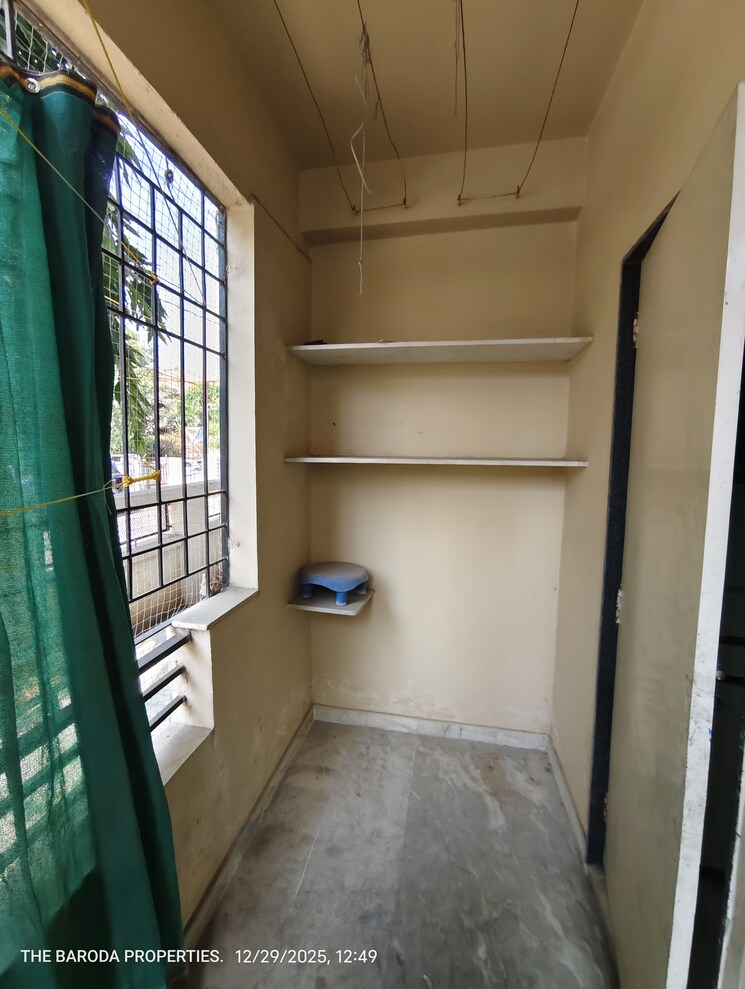 Bathroom, akota 2.5 Bedroom 1500 Sq.Ft. Apartment In Akota Vadodara 9721165