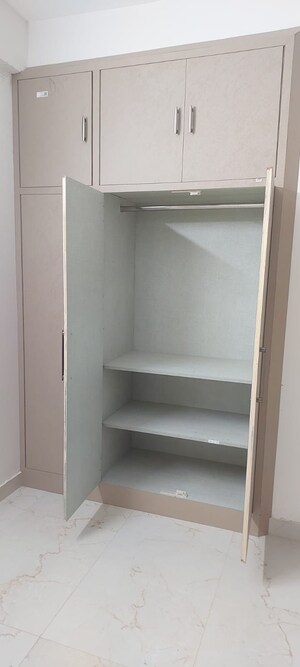 Furnished Amenities in 2.5 BHK Builder Floor at Smart World Gems, Sector 89 – for Rent