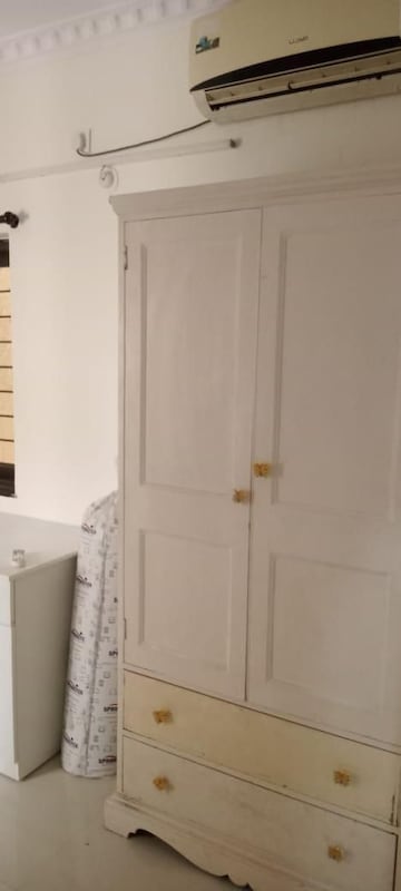 Room in 2 BHK Apartment at Kadamba Plateau – for Rent