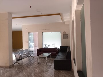 Team Area in 2 BHK Apartment at Gaur City 2 - 14th Avenue, Sector 16c Greater Noida – for Rent