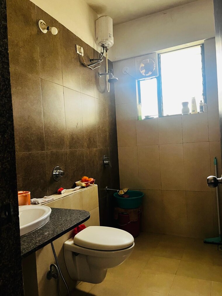 Bathroom, kolte-patil-life-republic-penthouses 4 Bedroom 3350 Sq.Ft. Penthouse In Hinjewadi Pune 9721209